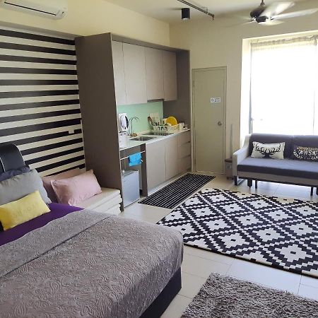Mufasa Suites At Tamarind Suites With Wifi Netflix Coway Level 8 Cyberjaya Eksteriør billede